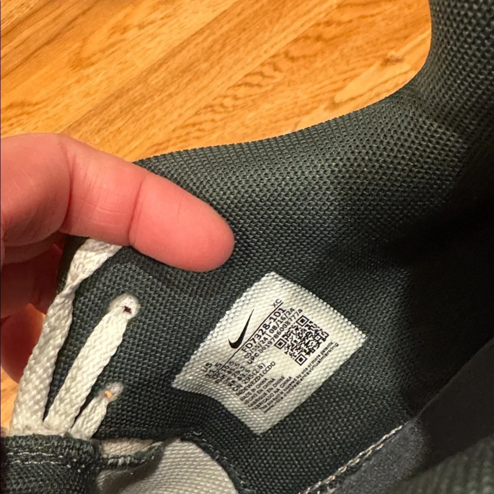 NIKE SNEAKER - Picture 4 of 6